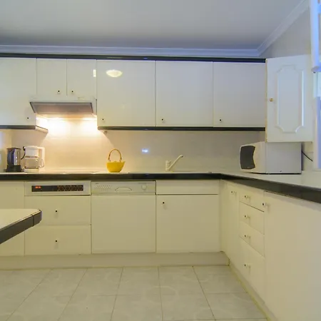 Ferienhaus Venalmar First Line Townhouse, Garden, Sea Views *