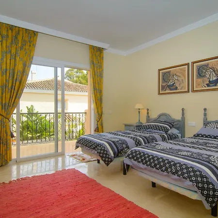 Ferienhaus Venalmar First Line Townhouse, Garden, Sea Views Estepona
