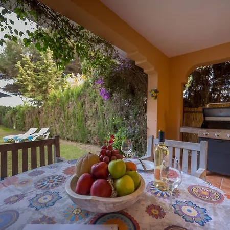 Ferienhaus Venalmar First Line Townhouse, Garden, Sea Views