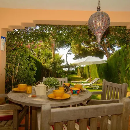 Venalmar First Line Townhouse, Garden, Sea Views Ferienhaus Estepona